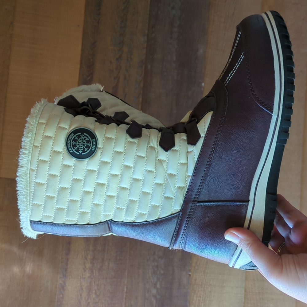 Burgundy and cream Totes winter boots